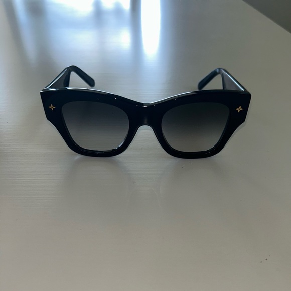 Louis Vuitton Rendezvous Cat a eye Sunglasses - Picture 9 of 14